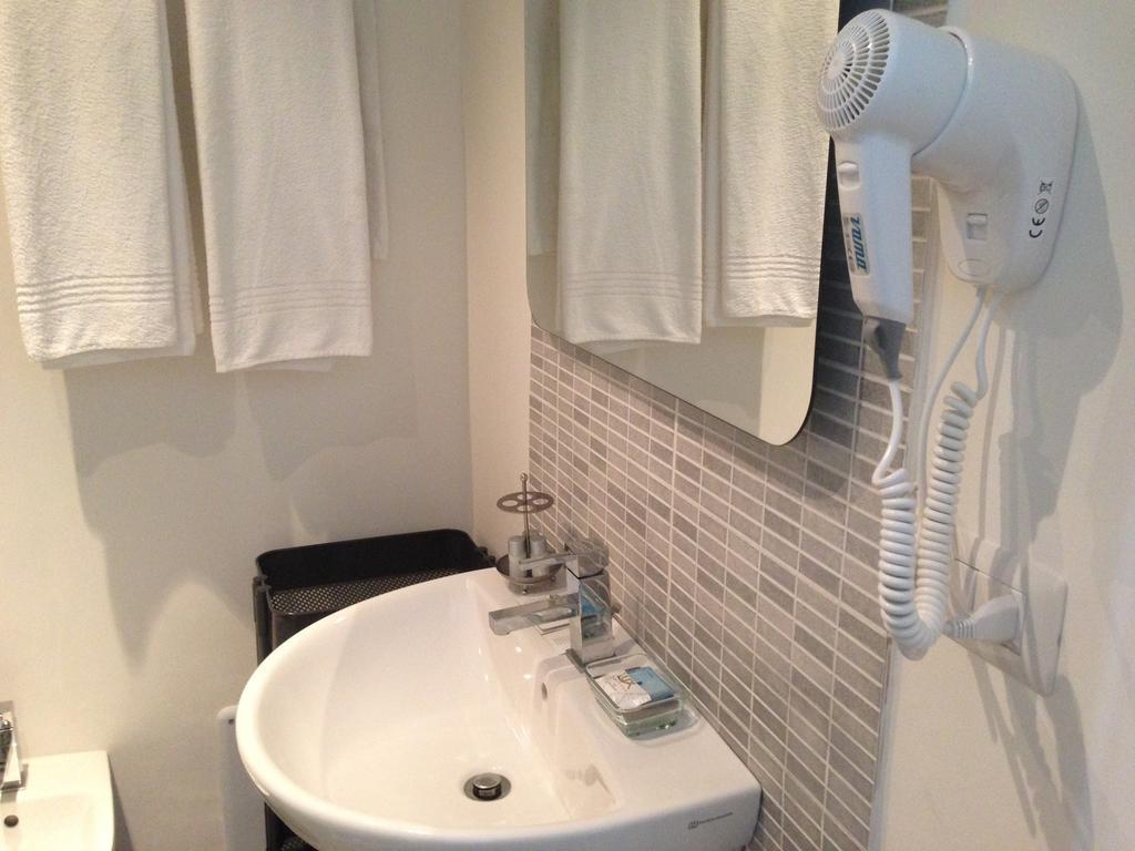 B&B Young Katanya Dış mekan fotoğraf